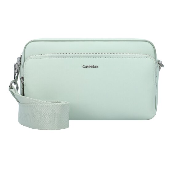 Calvin Klein CK Must Umhängetasche 22 cm Calvin Klein CK Must Umhängetasche 22 cm