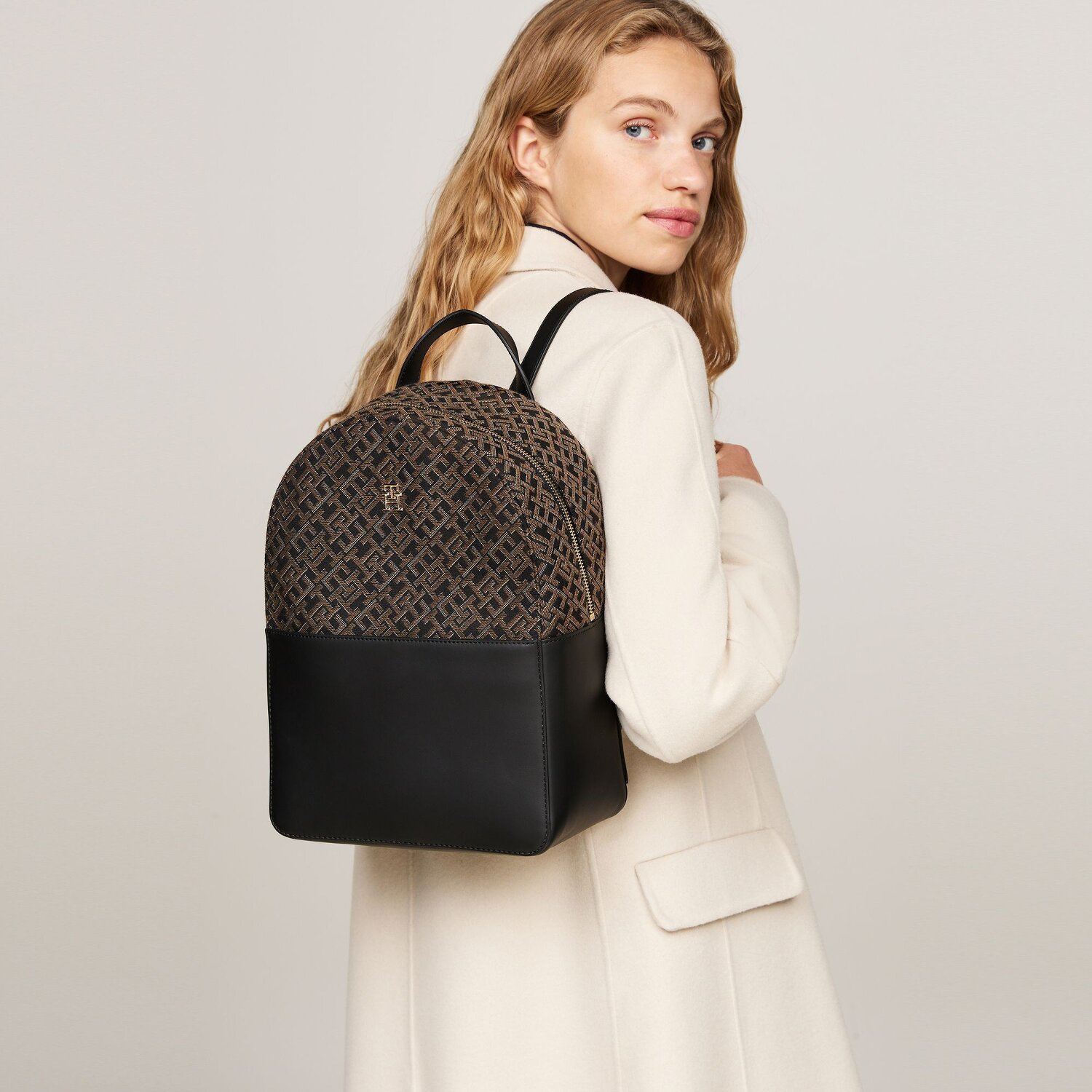 Tommy hilfiger city backpack discount