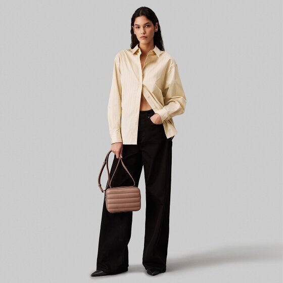 Calvin Klein Line Quilt Umhängetasche 22 cm