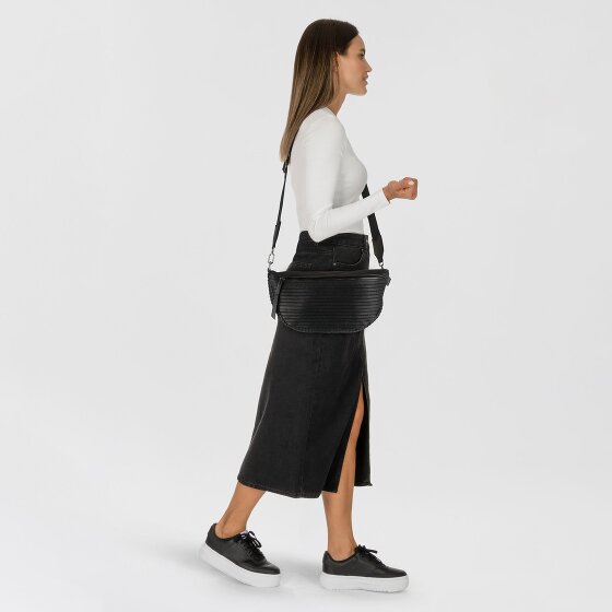 FredsBruder Layer Umhängetasche Leder 38 cm