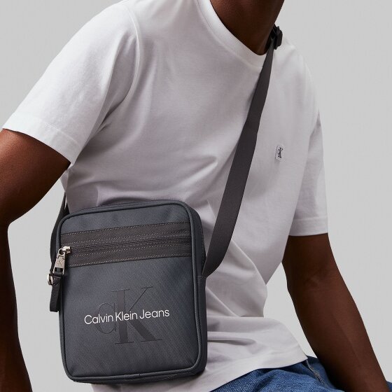Calvin Klein Jeans Sport Essentials Umhängetasche 21 cm