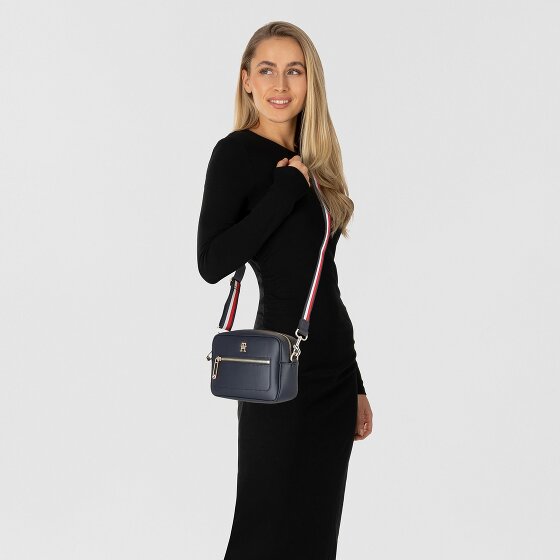 Tommy Hilfiger Iconic Umhängetasche 21 cm Tommy Hilfiger Iconic Umhängetasche 21 cm