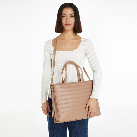 Calvin Klein Line Quilt Schultertasche 38 cm