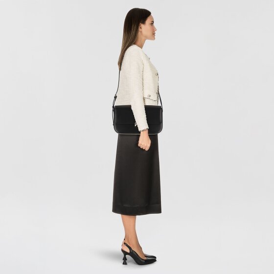 Patrizia Pepe Essential Fly Schultertasche Leder 31 cm Patrizia Pepe Essential Fly Schultertasche Leder 31 cm