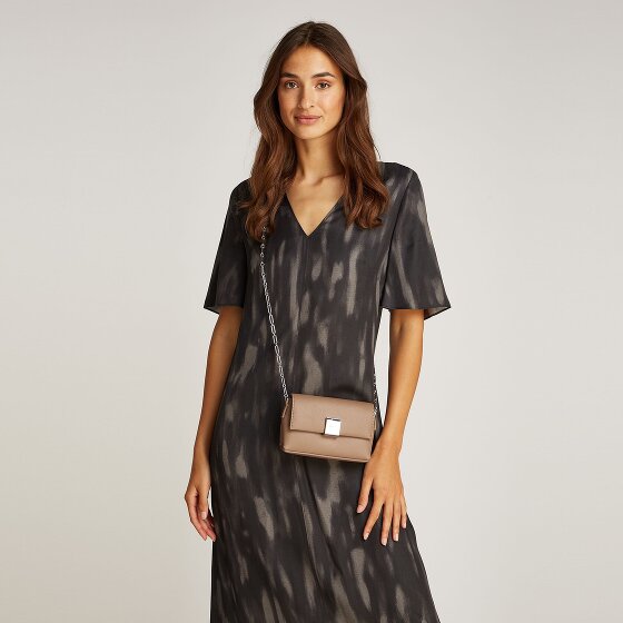 Calvin Klein CK Plaque Mini Bag Umhängetasche 17.5 cm