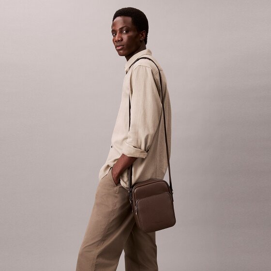 Calvin Klein Micro Pebble Umhängetasche 18 cm