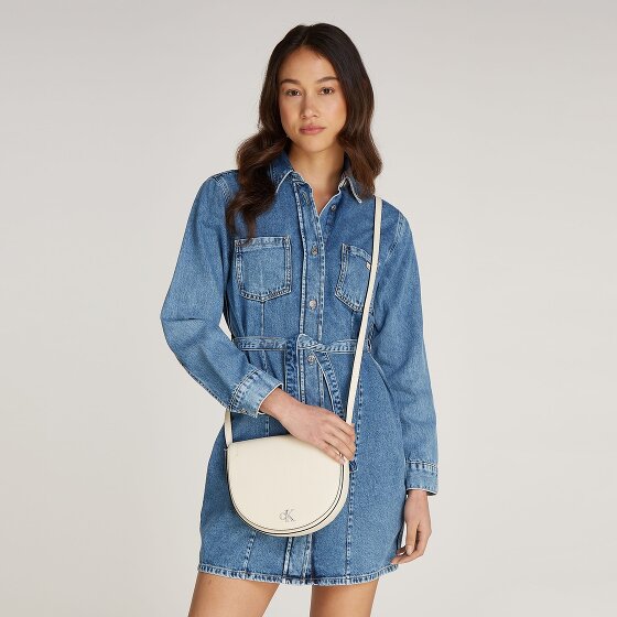 Calvin Klein Jeans Minimal Monogram Umhängetasche 22 cm Calvin Klein Jeans Minimal Monogram Umhängetasche 22 cm