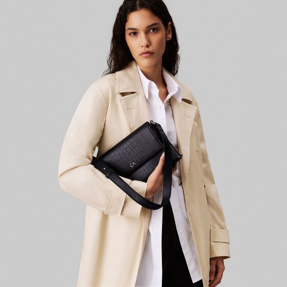 Calvin Klein CK Daily Schultertasche 28 cm Calvin Klein CK Daily Schultertasche 28 cm