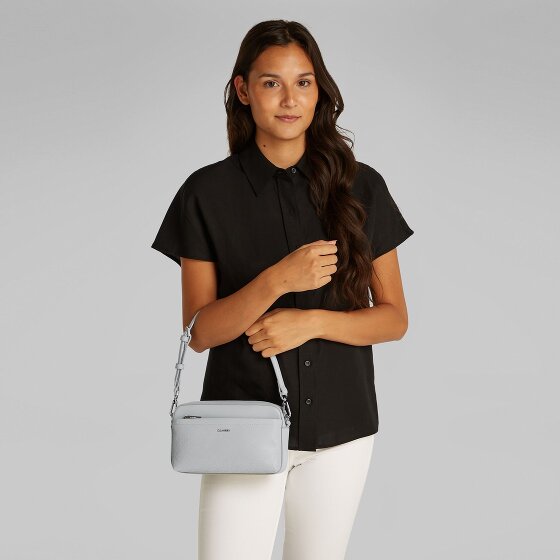 Calvin Klein CK Mixmedia Schultertasche 21.5 cm Calvin Klein CK Mixmedia Schultertasche 21.5 cm