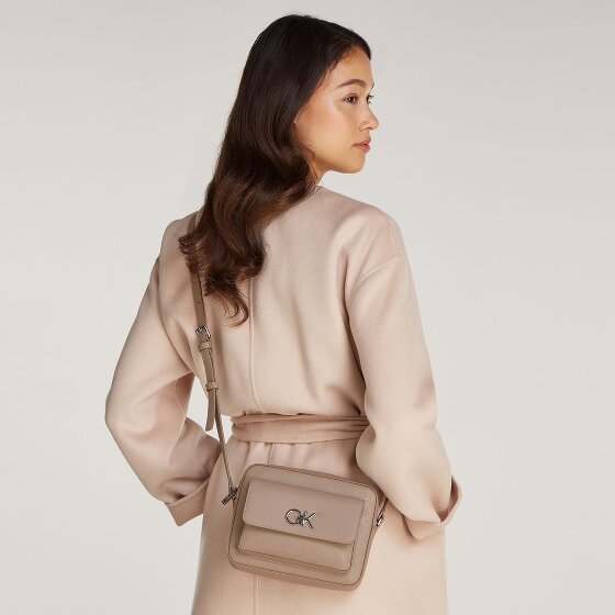 Calvin Klein Re-Lock Umhängetasche 20 cm Calvin Klein Re-Lock Umhängetasche 20 cm