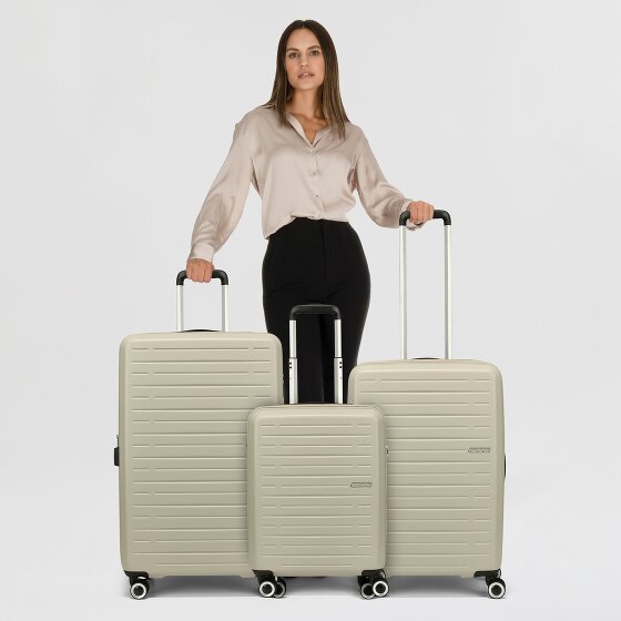 American Tourister Aerojoy 4 Rollen Kofferset 3-teilig mit Dehnfalte American Tourister Aerojoy 4 Rollen Kofferset 3-teilig mit Dehnfalte