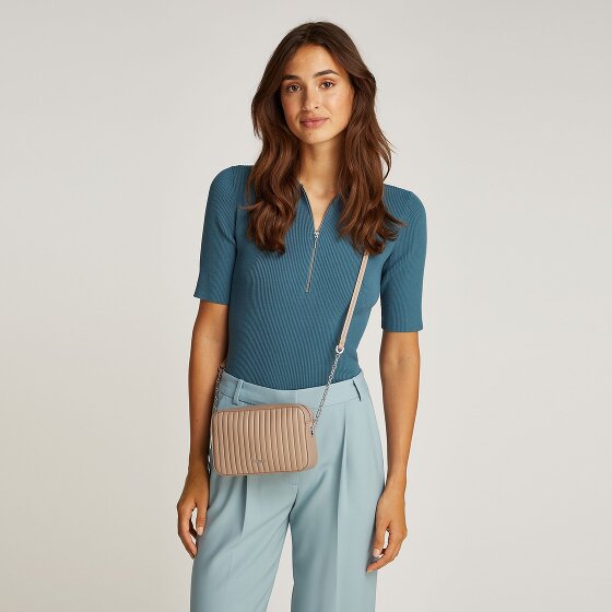 Calvin Klein Mini Line Quilt Umhängetasche 19.5 cm