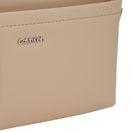 Calvin Klein CK Must Schultertasche 21.5 cm