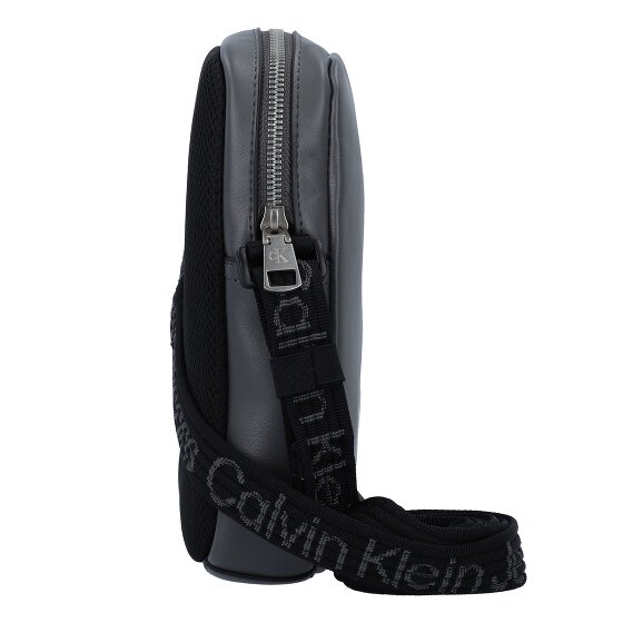 Calvin Klein Jeans Ultralight Umhängetasche 18 cm Calvin Klein Jeans Ultralight Umhängetasche 18 cm