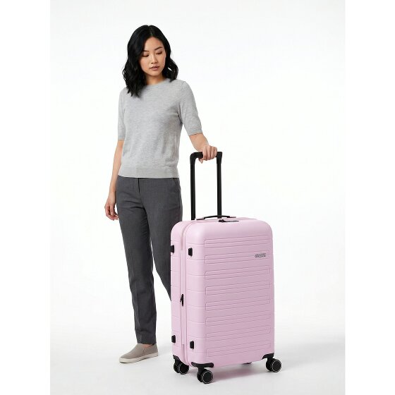 American Tourister Novastream 4 Rollen Trolley 67 cm mit Dehnfalte