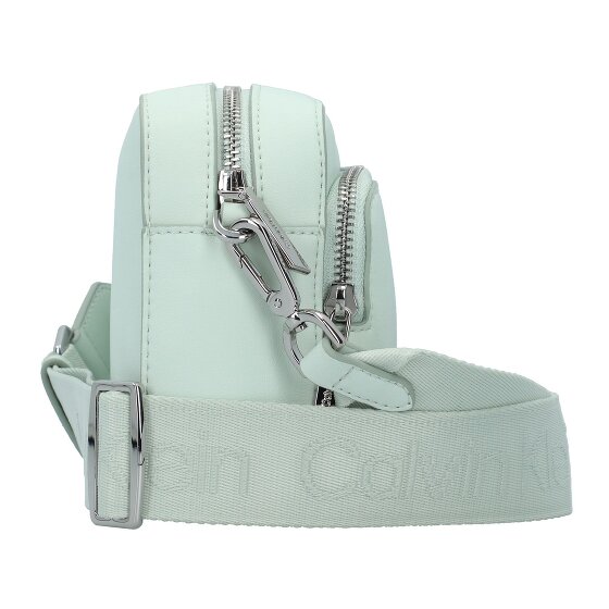 Calvin Klein CK Must Umhängetasche 22 cm Calvin Klein CK Must Umhängetasche 22 cm