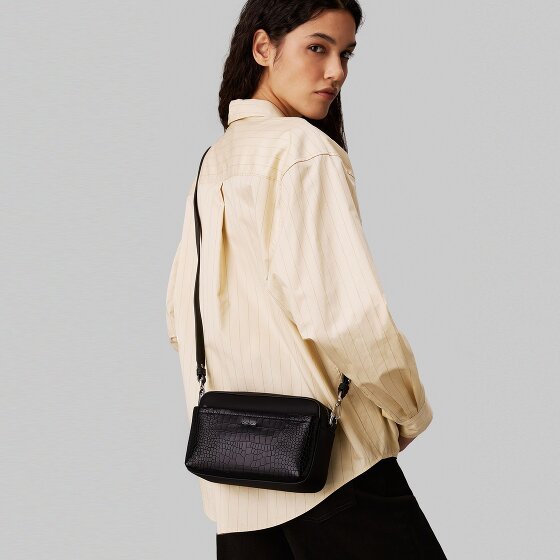 Calvin Klein CK Must Schultertasche 21.5 cm