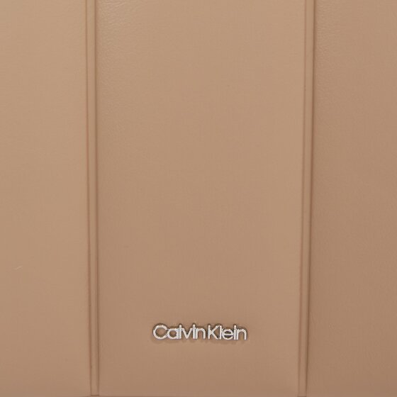 Calvin Klein Line Quilt Schultertasche 28 cm Calvin Klein Line Quilt Schultertasche 28 cm