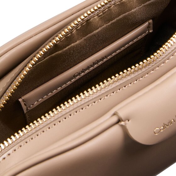 Calvin Klein Embossed Schultertasche 24.5 cm