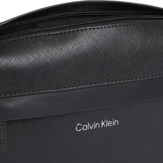 Calvin Klein CK Must Umhängetasche 20.5 cm Calvin Klein CK Must Umhängetasche 20.5 cm