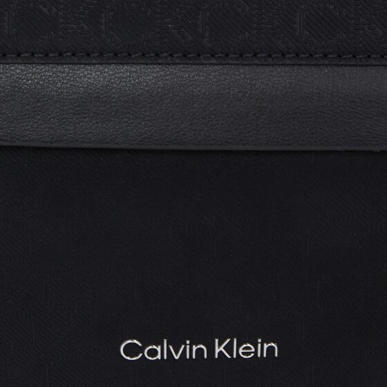 Calvin Klein CK Must Umhängetasche 20.5 cm Calvin Klein CK Must Umhängetasche 20.5 cm
