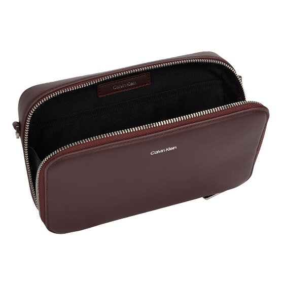 Calvin Klein CK Sleek Umhängetasche 23 cm