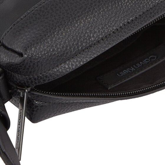 Calvin Klein Ck Must Umhängetasche 22 cm